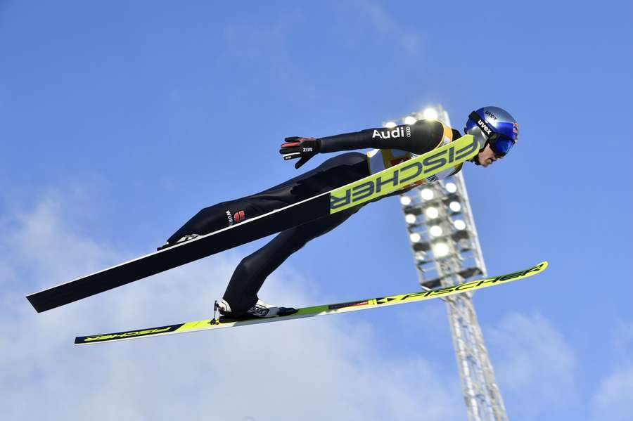 VInzenz Geiger beim Skispringen