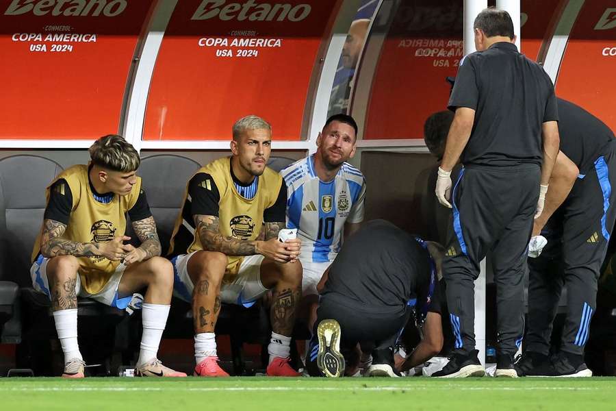 Lionel Messi lesionou-se na final da Copa América