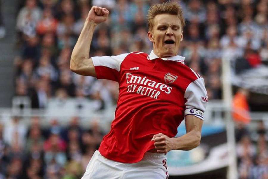 Odegaard fez o primeiro gol do Arsenal contra o Newcastle