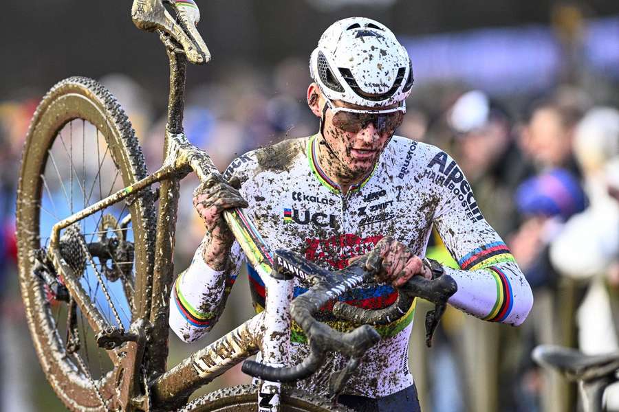 Van der Poel em ação na Taça do Mundo de Hulst