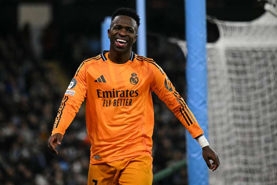 Vinícius sonríe en Mánchester