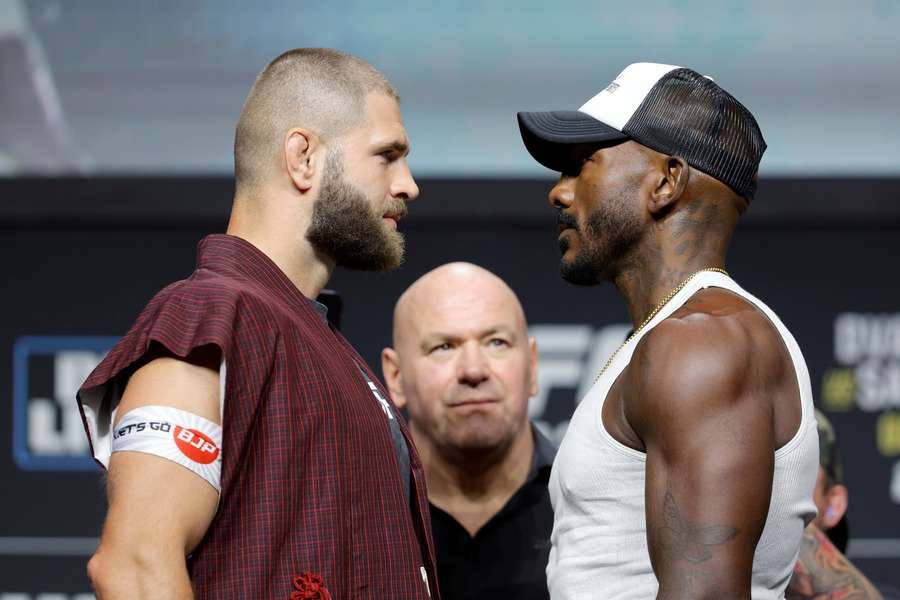 Jiří Procházka, Khalil Rountree a mezi nimi šéf organizace UFC Dana White.