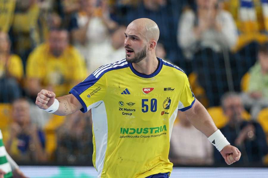 Do przerwy szli równo, ale szczypiorniści Industrii Kielce przegrali w Szegedzie