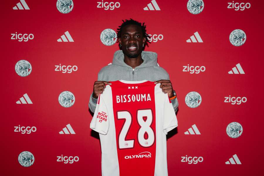 Yves Bissouma a semnat cu Ajax
