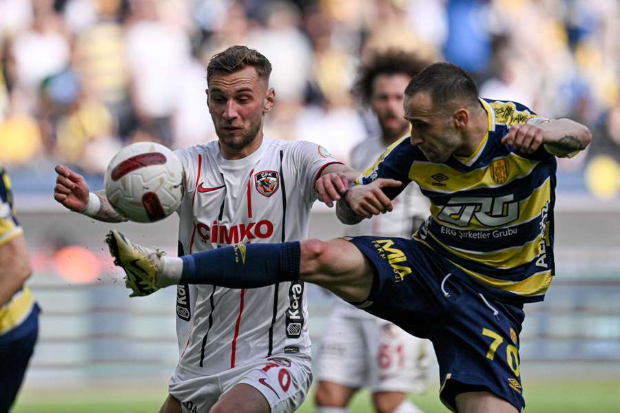 Denis Drăguș va evolua pentru Trabzonspor
