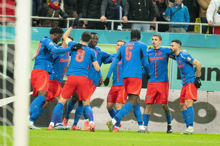 Profit record pentru Superligă! Cât încasează FCSB din vânzarea biletelor pentru partida cu Lyon