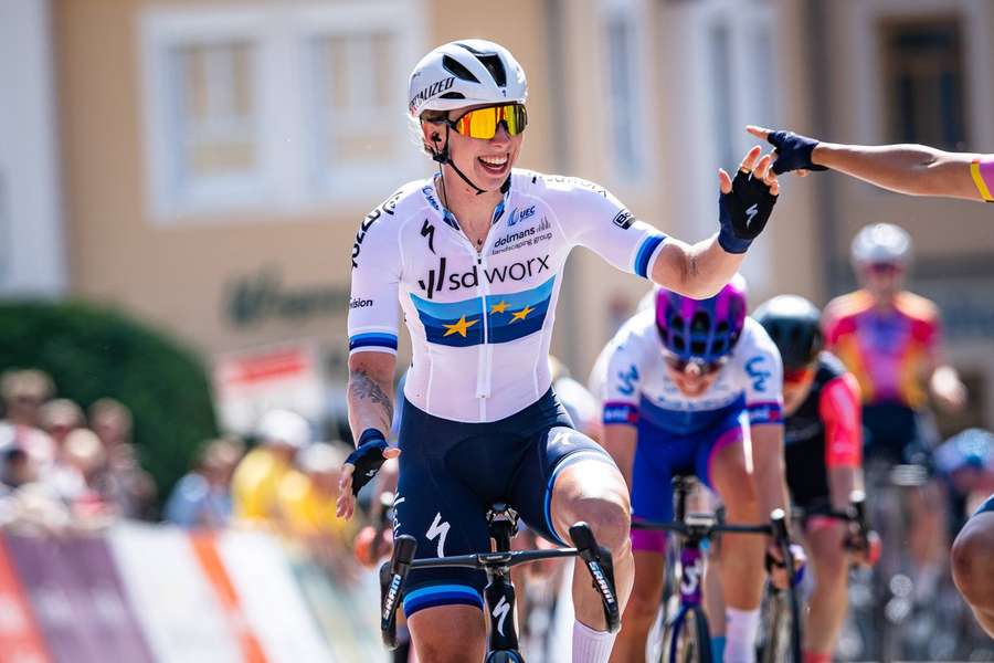 Lorena Wiebes won in de Tour de France Femmes van afgelopen jaar ook al twee etappes