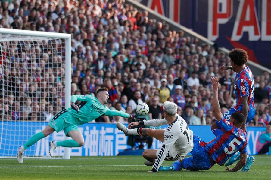 Dean Henderson a sauvé Crystal Palace.