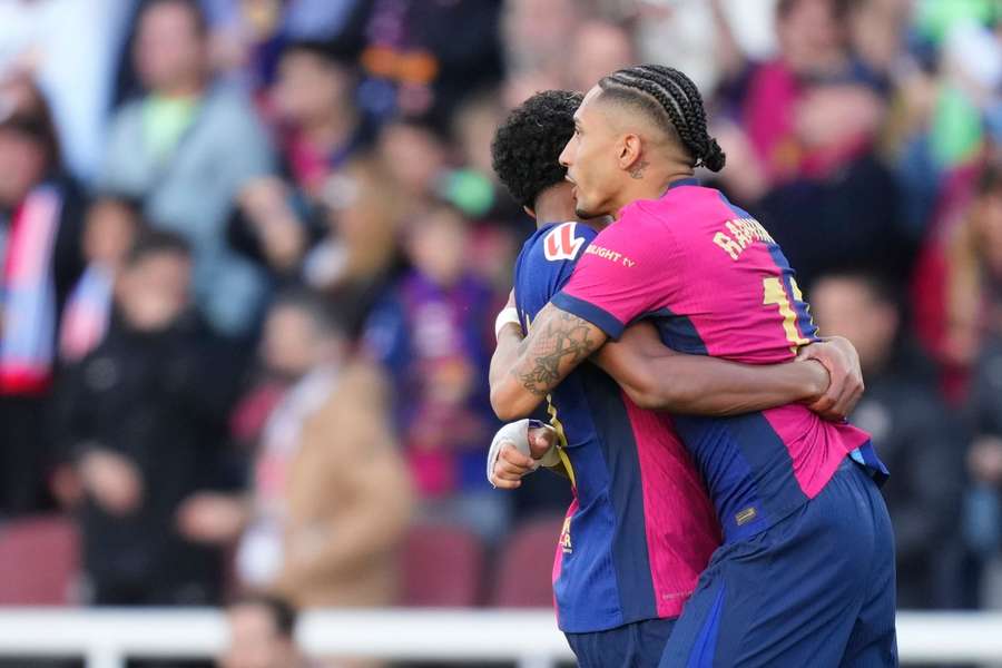 Yamal und Raphinha feiern einen wichtigen Barça-Sieg