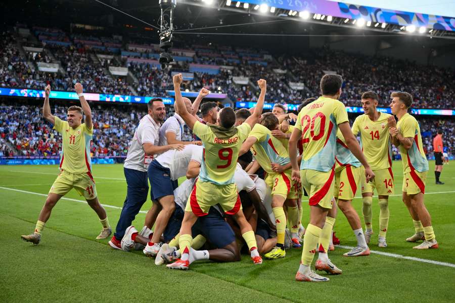 Spanje viert de olympische gouden medaille