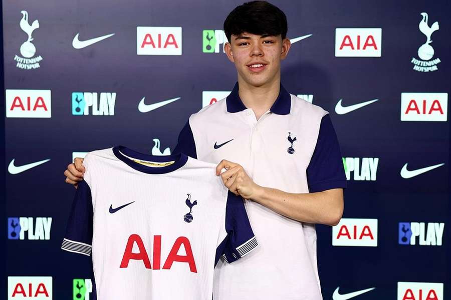 DONE DEAL: Tottenham snap up Man City midfielder Batty