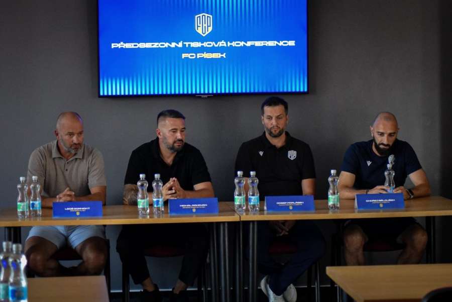 Předsezonní tisková konference Písku Předsezonní tisková konference Písku