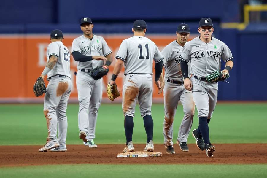 De W is binnen voor de Yankees