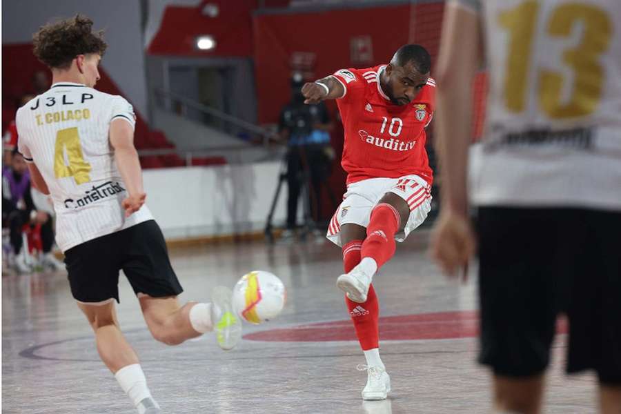 Arthur foi um dos protagonistas do triunfo do Benfica no Fundão