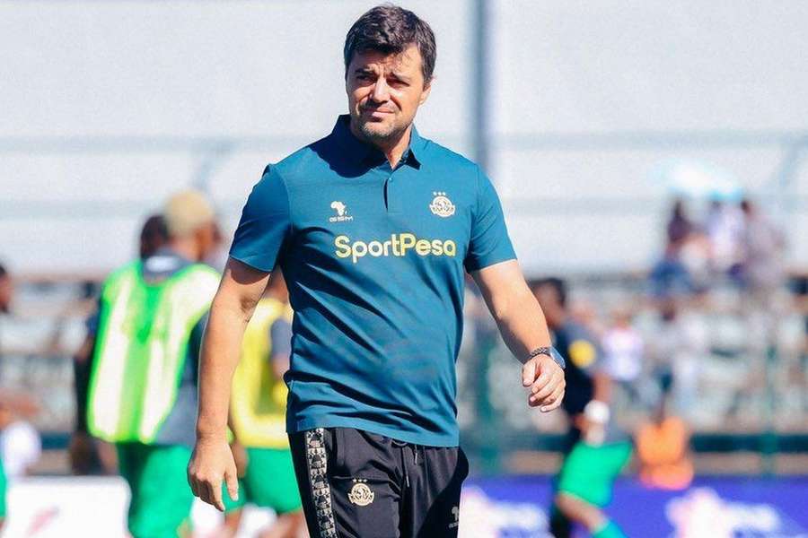 Pedro Soares Gonçalves, treinador português do Young Africans Pedro Soares Gonçalves, treinador português do Young Africans