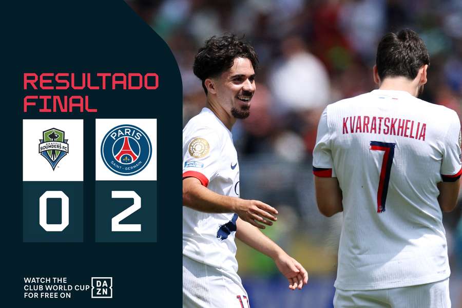 Hakimi a festejar o golo
