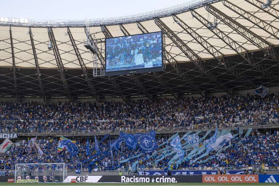 Organizada do Cruzeiro ameaça cobrar jogadores “na saída do filho na  escola“