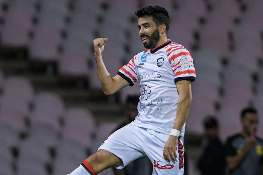 El Berkaoui fez dois gols na vitória do Al-Raed sobre o Al-Ittihad