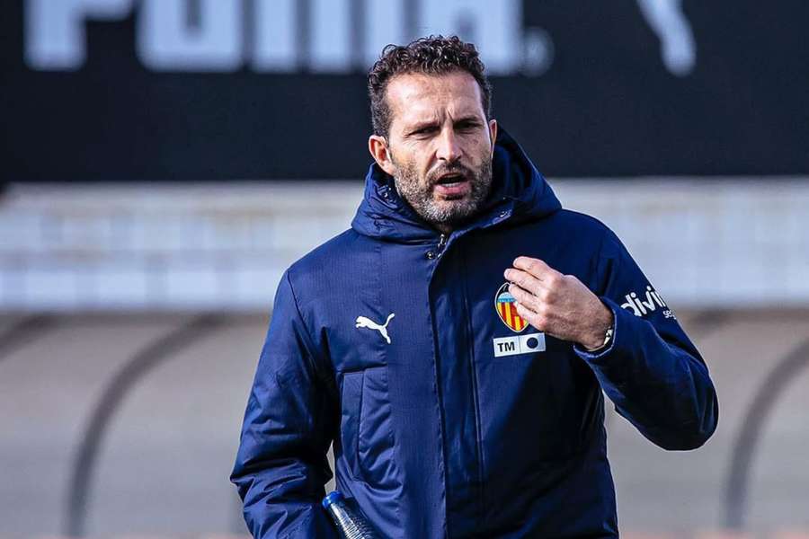Baraja comandou o Valencia por pouco menos de um ano e não conseguiu melhorar desempenho do clube