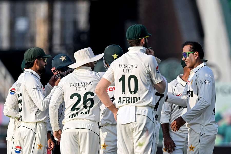 Pakistan look set to win the first Test
