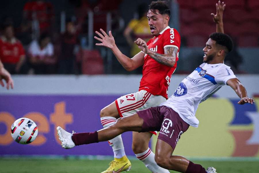 O Inter suou para conseguir o empate depois de ceder virada em 3 minutos