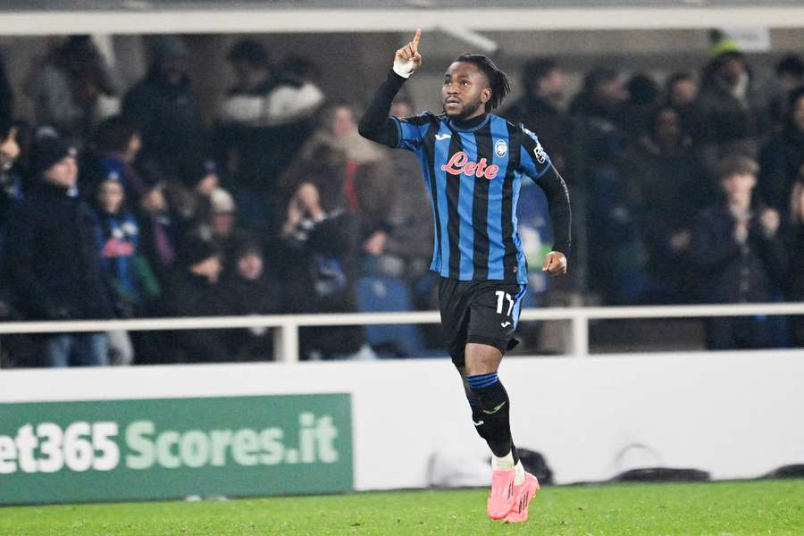 Ademola Lookman favori logique. 