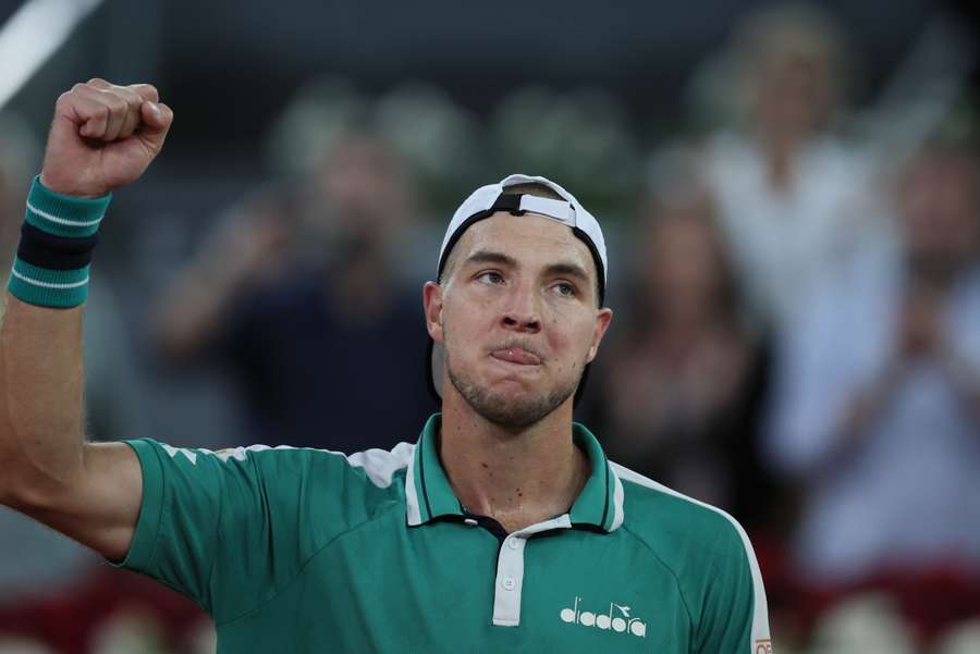 Aslan Karatsev affrontera le vainqueur de Tsitsipas-Struff