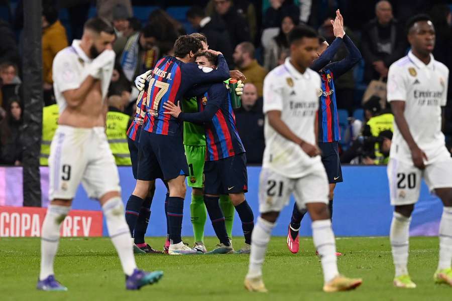 Duel de la distanță între Barcelona și Real Madrid