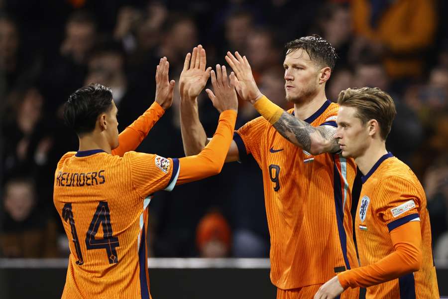 Oranje viert een treffer tegen Hongarije