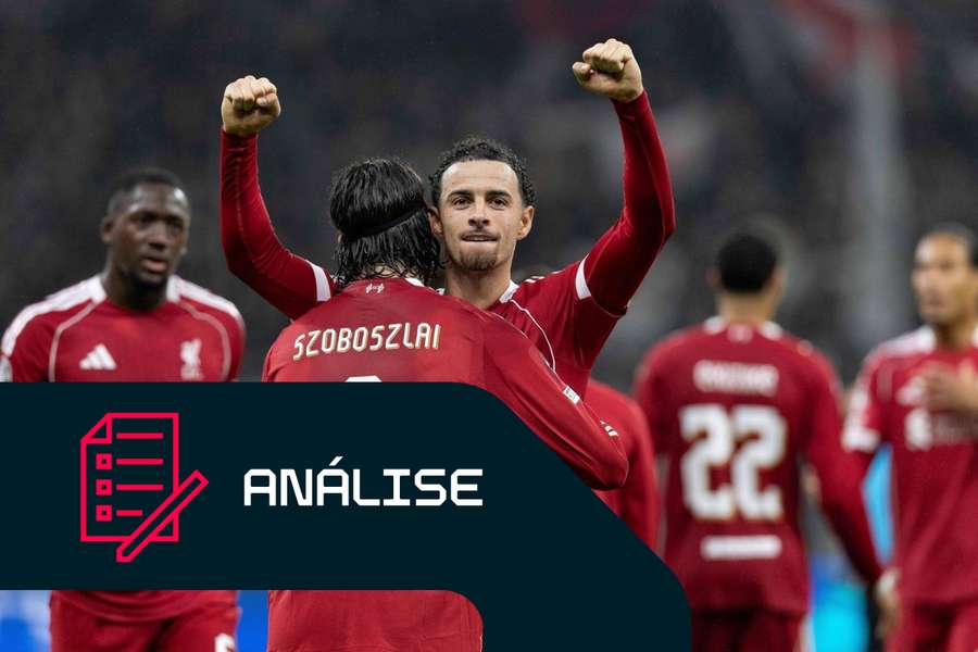 Dominik Szoboszlai, do Liverpool, celebra com Curtis Jones