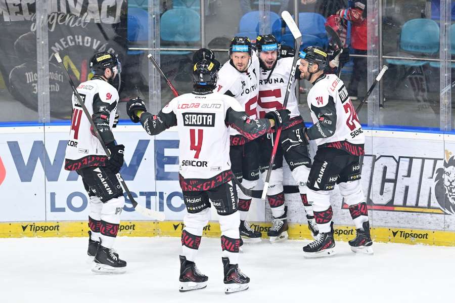 Sparta se posunula na druhé místo.