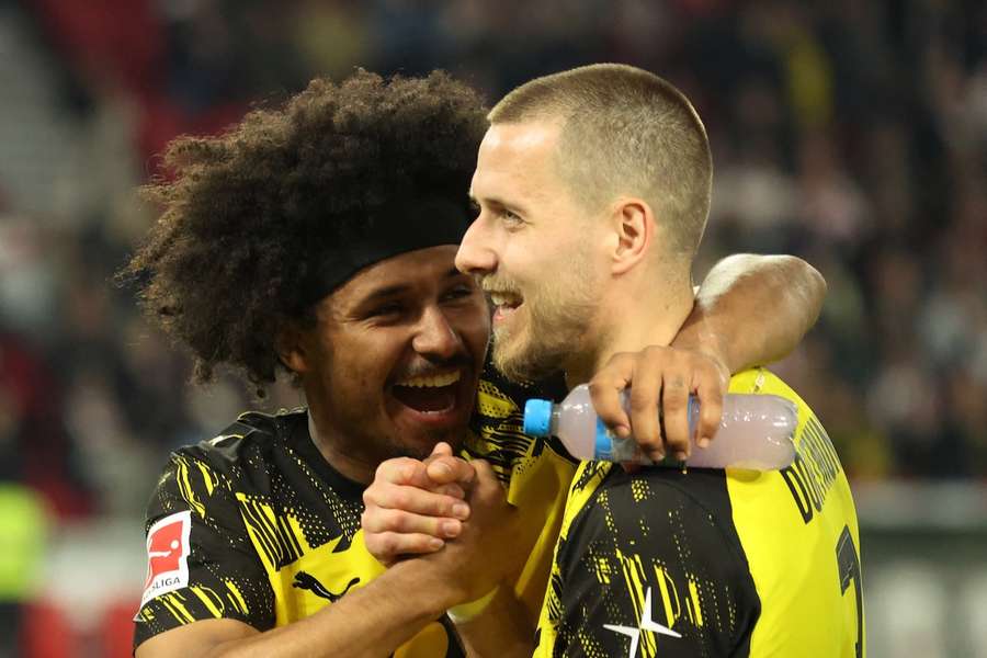 Waldemar Anton (r.) könnte zeitnah seinen Vertrag beim BVB verlängern.