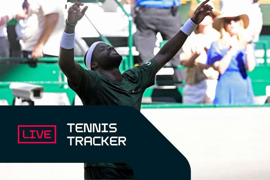 Francis Tiafoe esulta dopo la vittoria