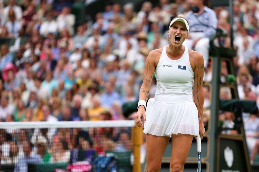 Markéta Vondroušová v semifinále Wimbledonu zastavila Elinu Svitolinovou.