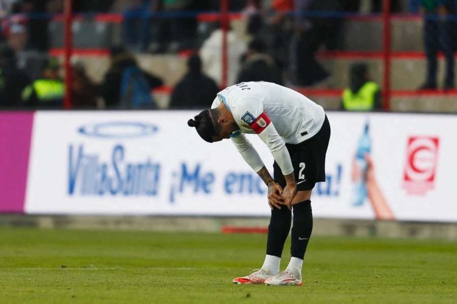 José María Giménez musel v Bolívii použít kyslíkovou masku.