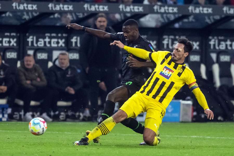 Dortmund nezvládol predohrávku a zimu strávi na šiestej priečke