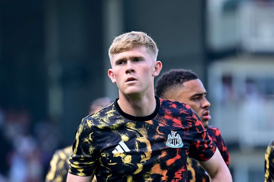 Newcastle inform Man United of final Lewis Hall transfer decision Newcastle inform Man United of final Lewis Hall transfer decision