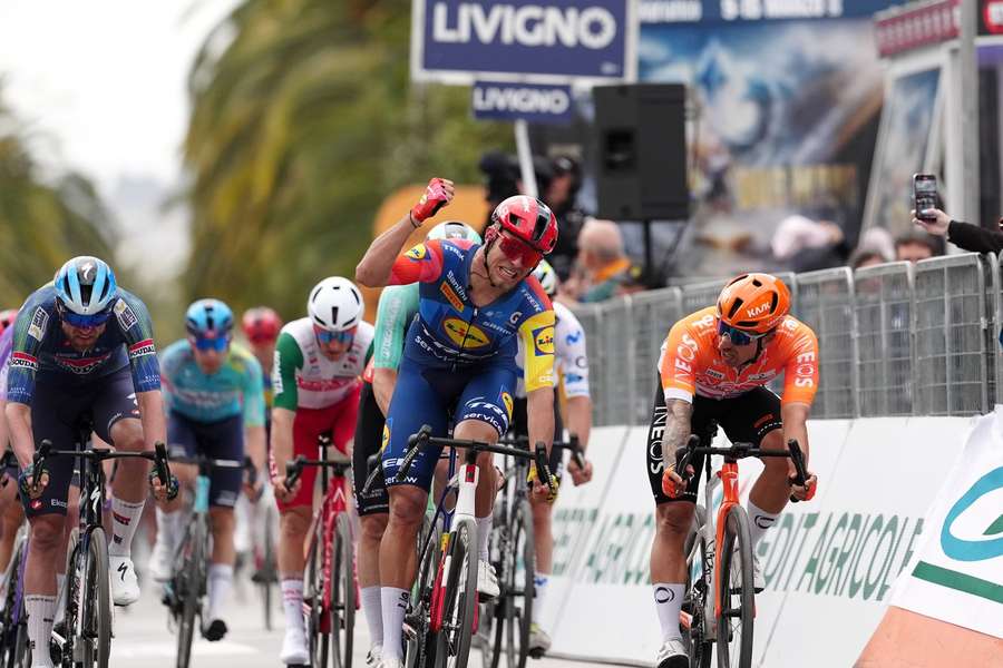 Jonathan Milan venceu a última etapa do Tirreno-Adriático