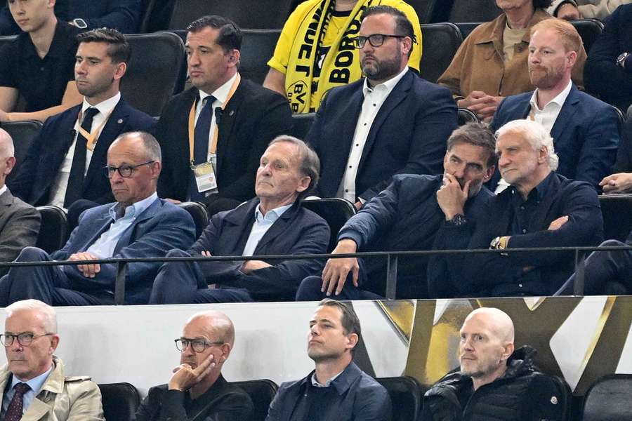 Watzke weist die Kritik von Hoeneß bewusst zurück Watzke weist die Kritik von Hoeneß bewusst zurück