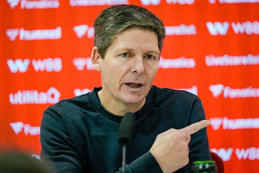 Glasner gives honest answer on Palace star Mateta: He didn't hand in a transfer request!