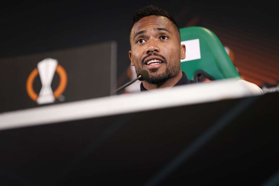 Alex Sandro alertou para as dificuldades que o Sporting pode causar à Juventus