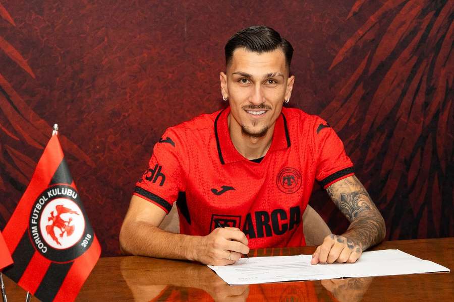 Kyziridis assinou pelo Çorum Kyziridis assinou pelo Çorum