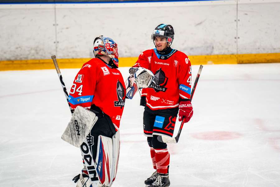 Hráči Cavaliers slaví výhru nad Ústí nad Labem. Hráči Cavaliers slaví výhru nad Ústí nad Labem.