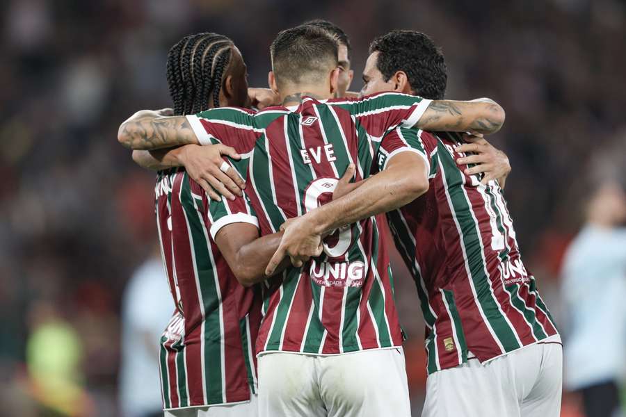 Everaldo mais uma vez foi decisivo para o Fluminense Everaldo mais uma vez foi decisivo para o Fluminense