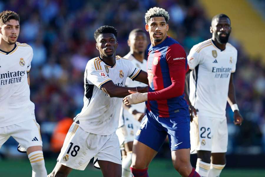 Duelo entre Tchouaméni e Ronald Araújo no clássico de outubro