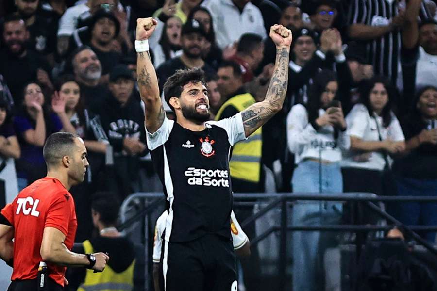 Yuri Alberto marcou nos acréscimos