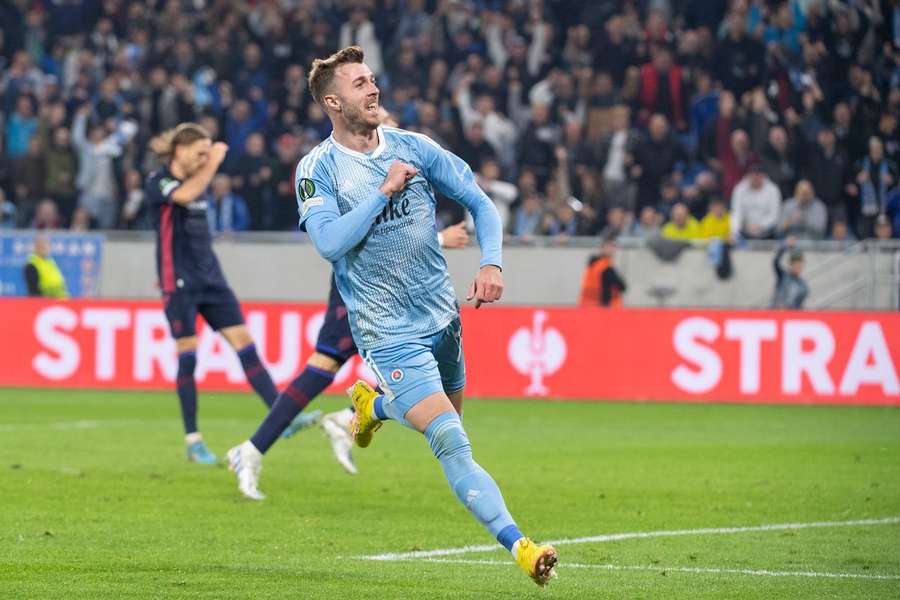 Aleksandar Čavrič (Slovan) sa raduje po strelení tretieho gólu počas súboja medzi ŠK Slovan Bratislava - FC Bazilej.