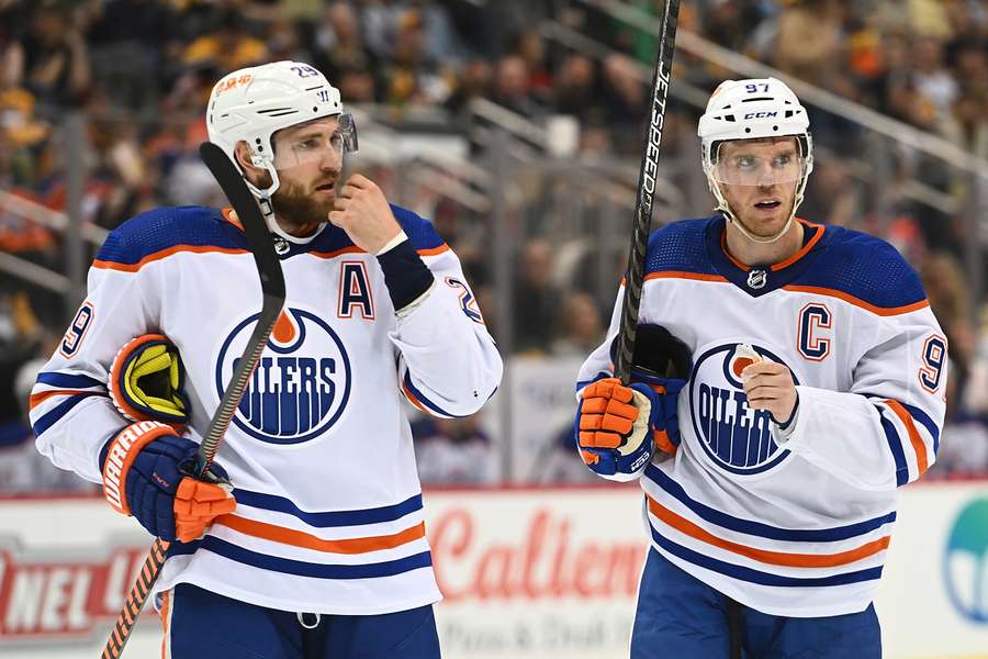Draisaitl (li.) und McDavid (re.) überzeugten, die Oilers verloren dennoch