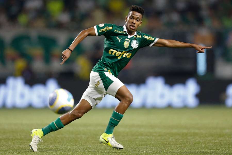 Estevão já foi convocado por Dorival Júnior para a Seleção Brasileira