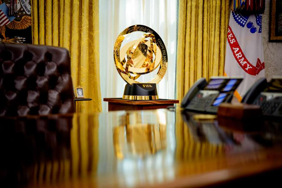 Trofeo de la Copa Mundial de Clubes de la FIFA en la Casa Blanca